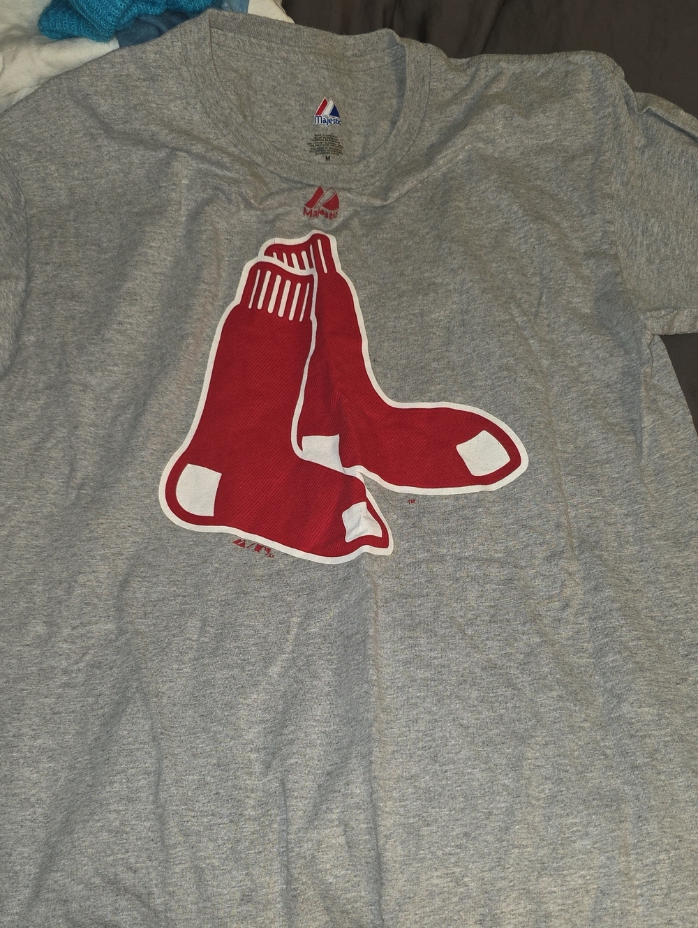 Majestic Grey Short Sleeve Men Tee with Red Socks Graphic
